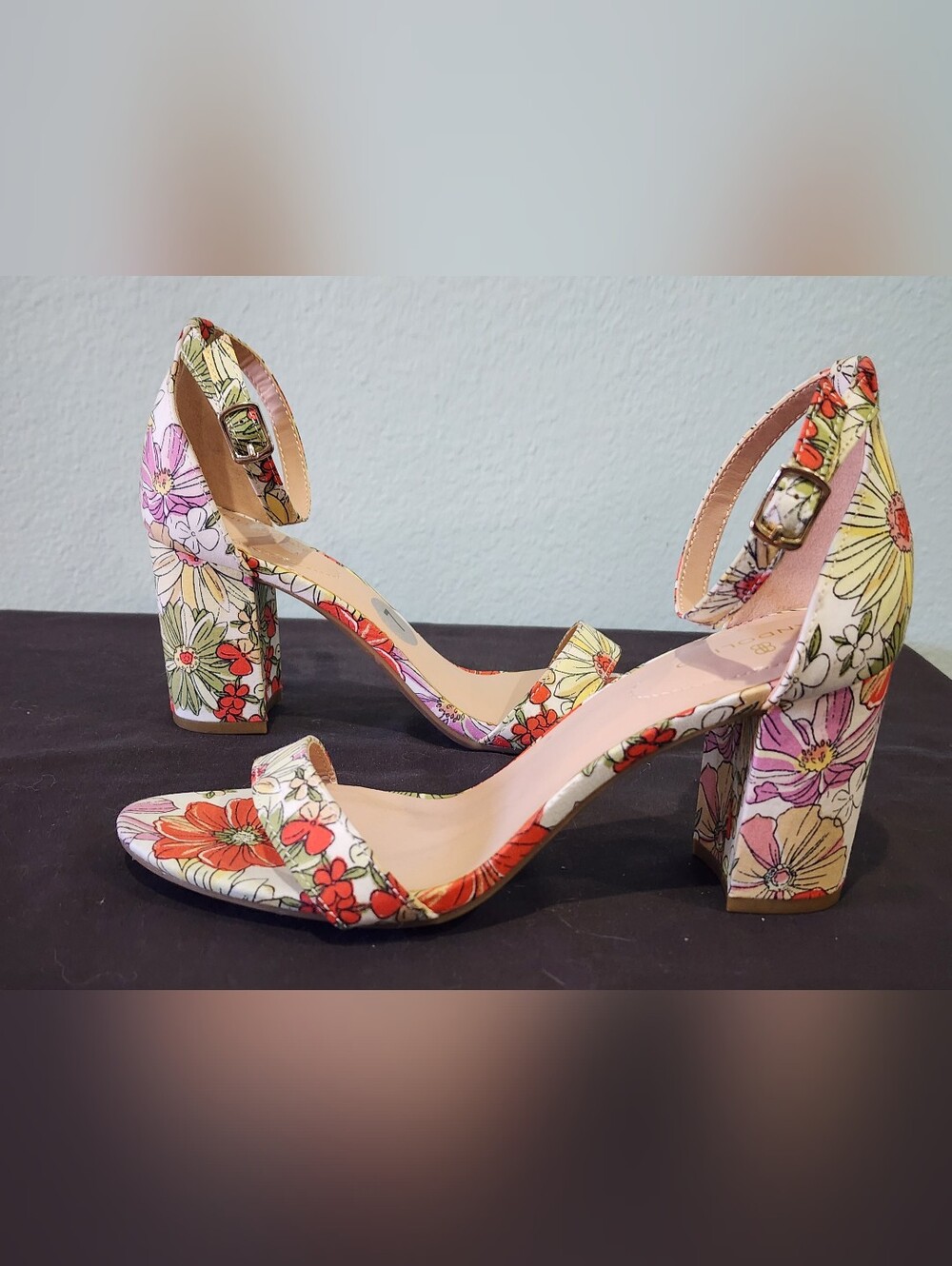 NWOT - Bandolino | Floral Block Heel Sandals - Pink Multi